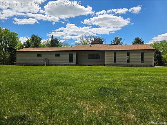 2nd image of 3296 Swarthout Rd