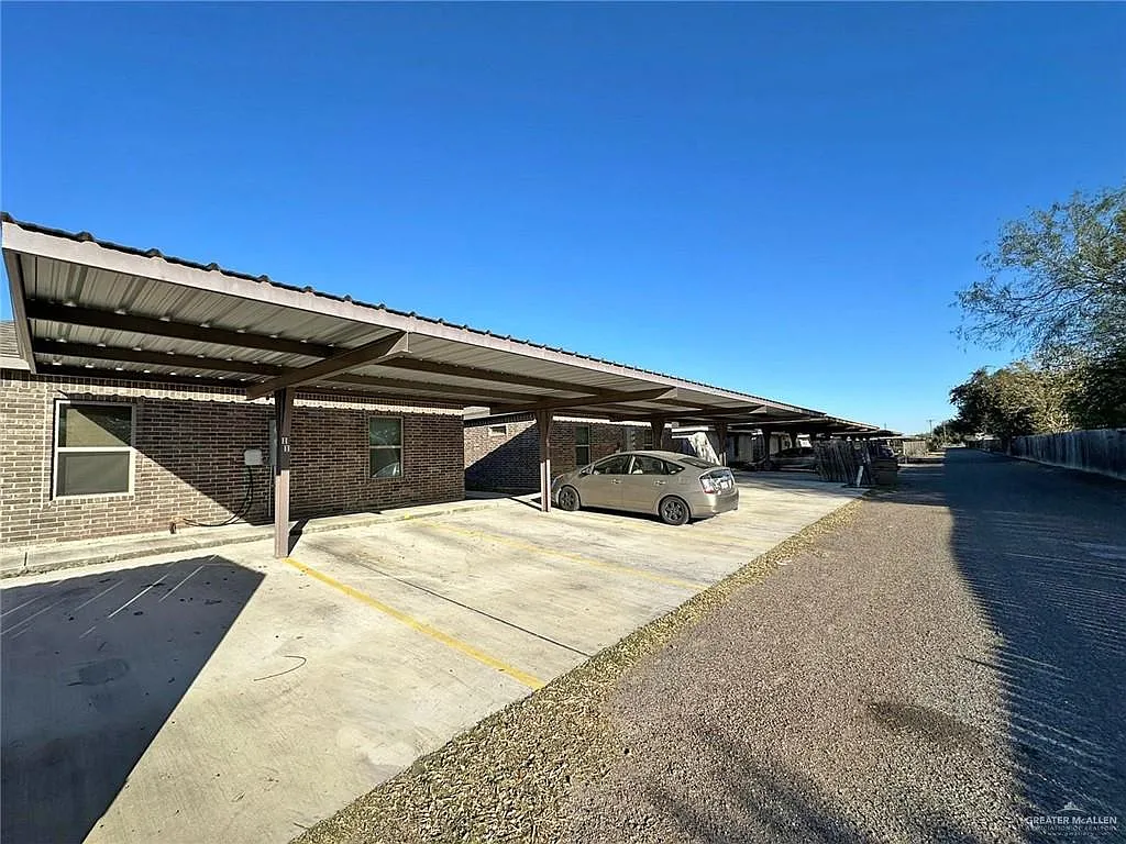 2 bed, 2.0 bath, 945 sqft, $850 — Photo 3