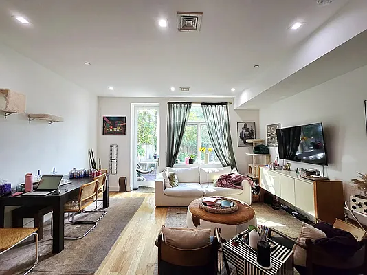 Living room, photo 3