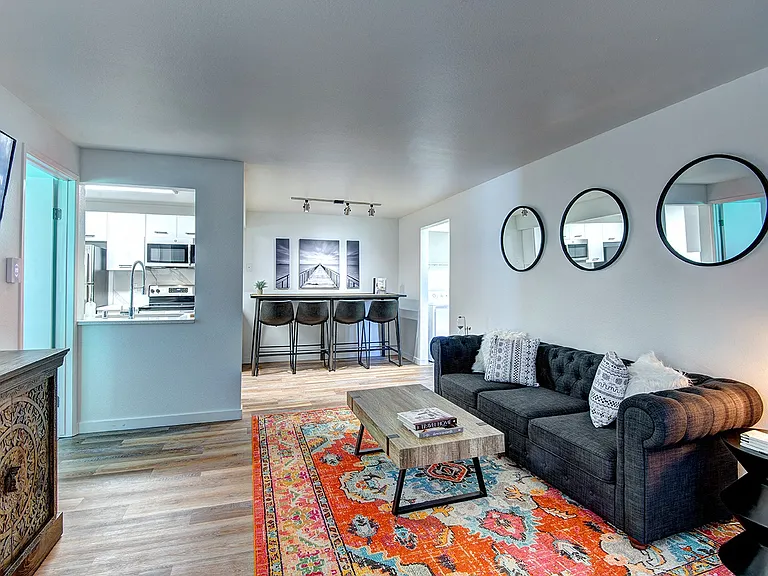 Woodlake Apartments — Photo 45