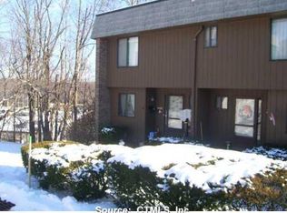 28 Magnolia Hill Ct #28, Cromwell, CT 06416