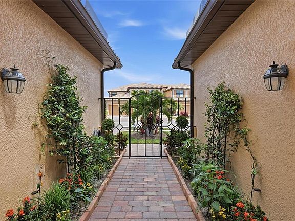 3rd image of 20120 Ragazza Cir Unit 202
