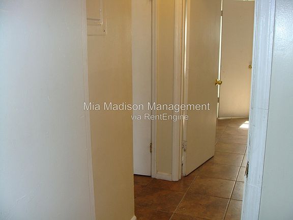 5th image of 1 Oak Forest Ln APT B