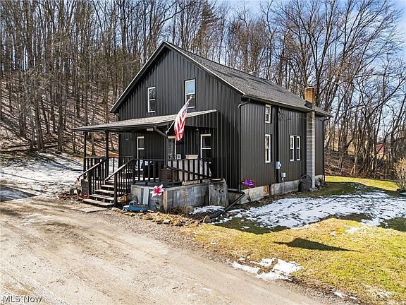 3rd image of 7257 Lotus Rd NE