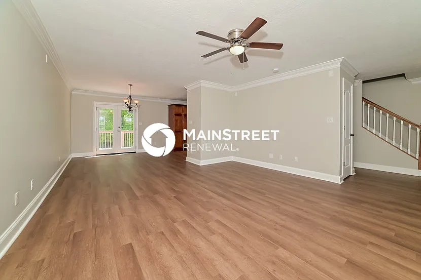 5300 Stricter Lane — Photo 2