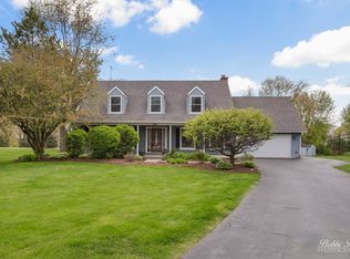 388 Andra Ct, Gilberts, IL 60136