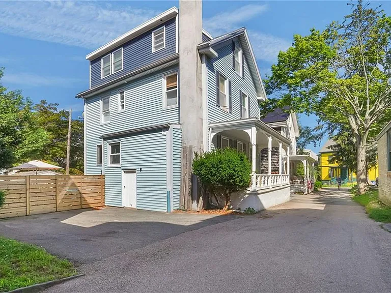 2 Channing Pl — Photo 4