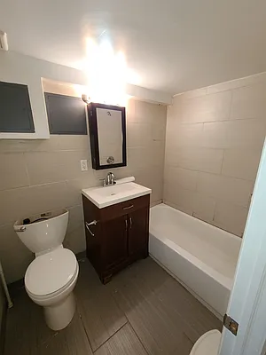 Rented by Bouklis Group | media 16