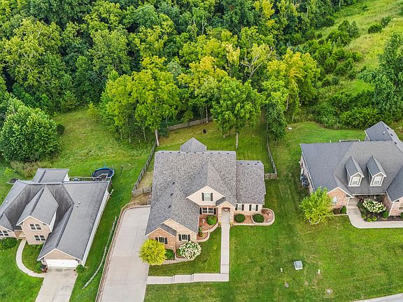 4th image of 102 Doe Ct