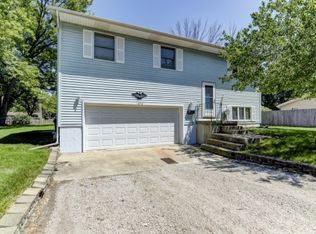 1870 S Montrose Ave, Decatur, IL 62521