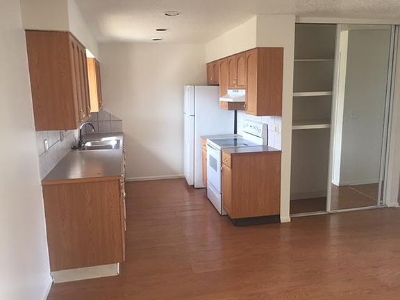 Kitchen w Large pantry open to Dining room 
