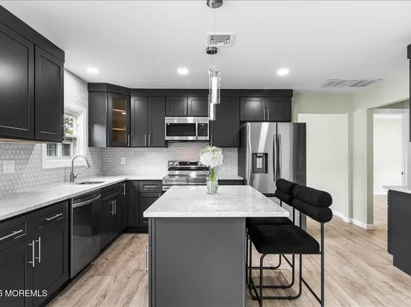 135 Biabou Drive, Toms River, NJ 08757