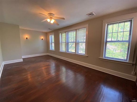 3rd image of 528 Dover Pl #A