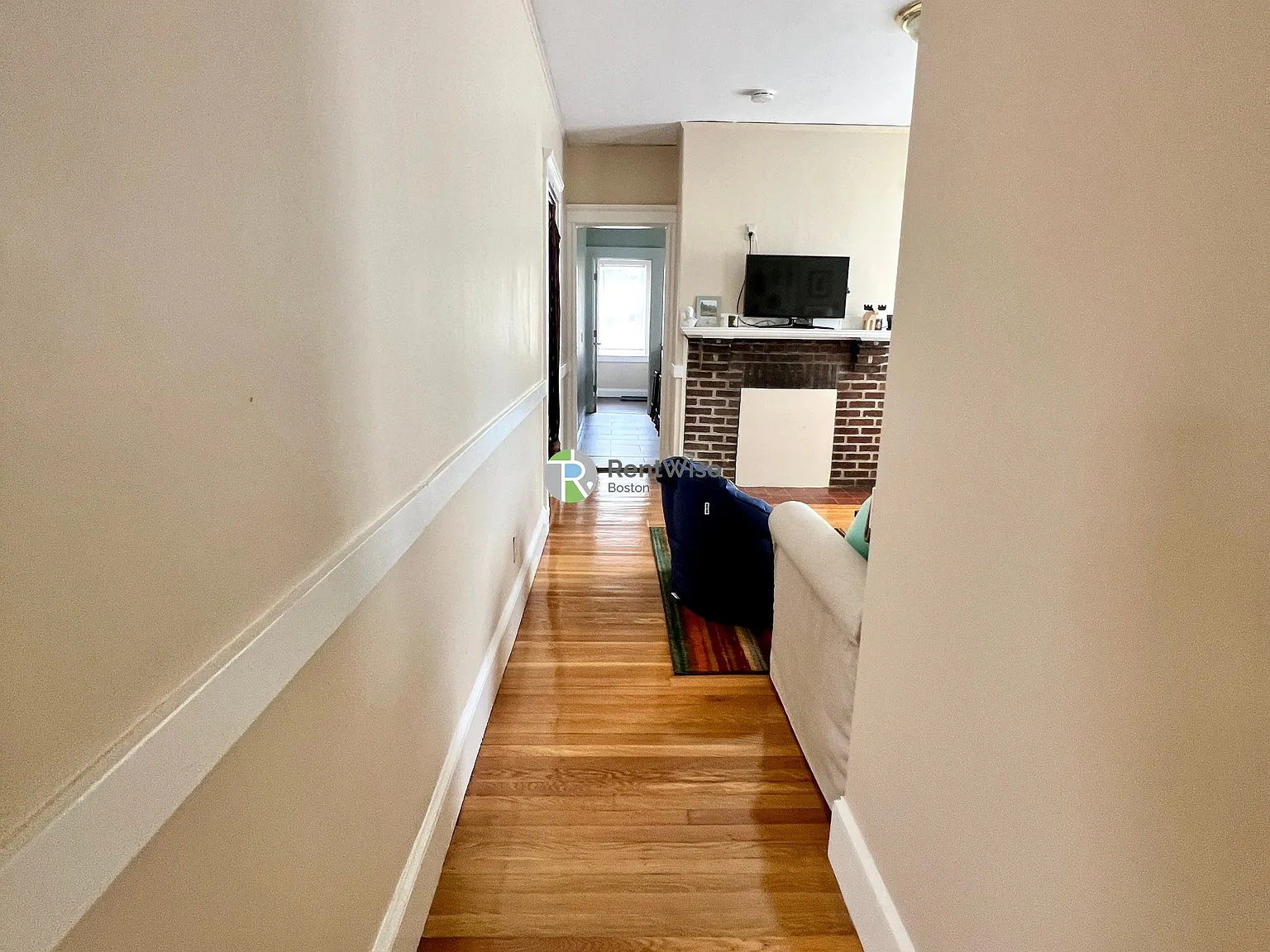 5 bed, 2.0 bath, $6,750 — Photo 2