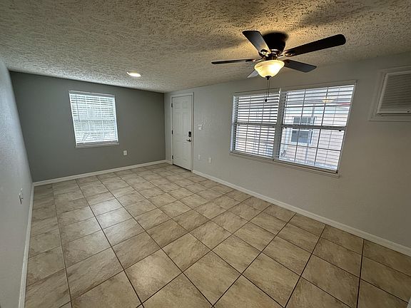 4th image of 1225 W Pierce St #1211