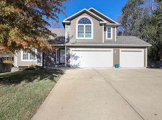 712 S Kisner Ct, Independence, MO 64056
