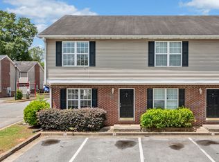 20 Point Place Dr, Cartersville, GA 30120