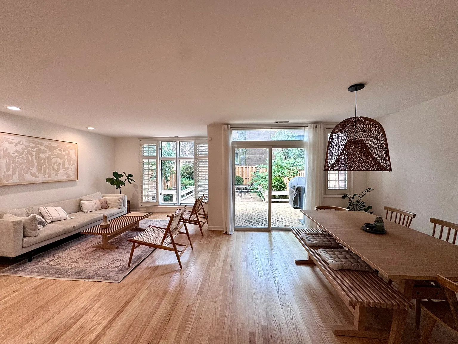 3 bed, 2.5 bath, 1502 sqft, $5,950 — Photo 3