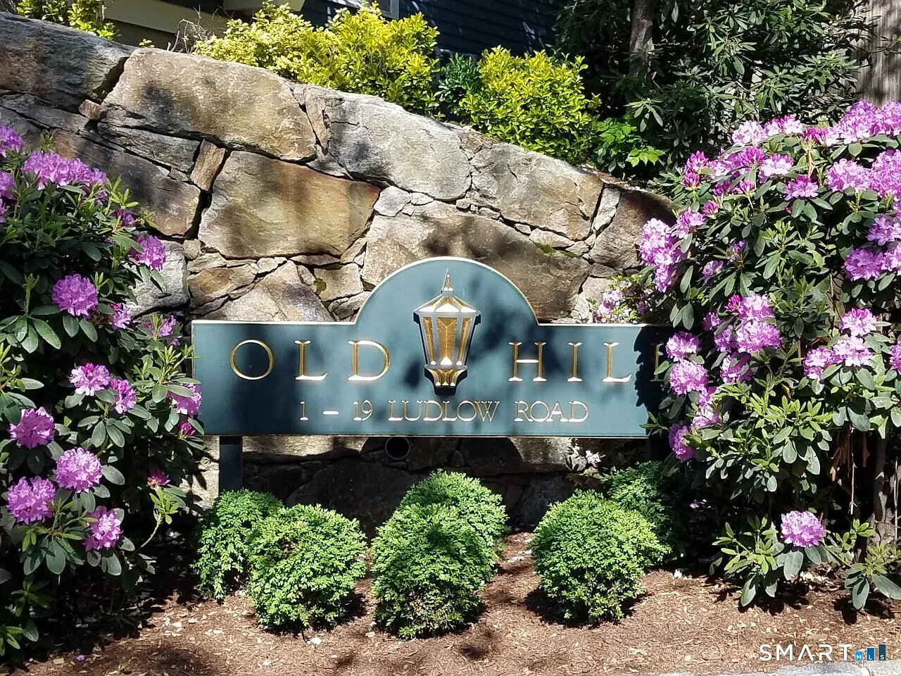 2 bed, 2.5 bath, 1150 sqft, $4,000 — Photo 2