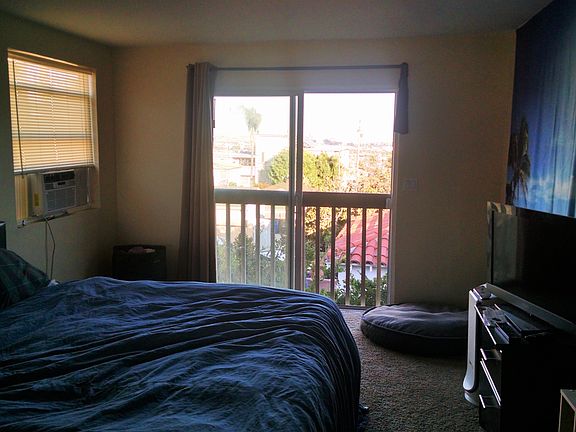 Master Bedroom w Views