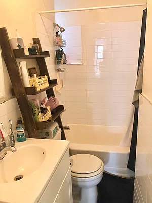 Rented by Delmark Realty LLC | media 22