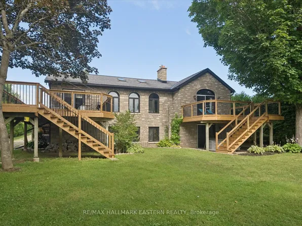 1041 Primrose Ln, Selwyn, ON K9J 6X5