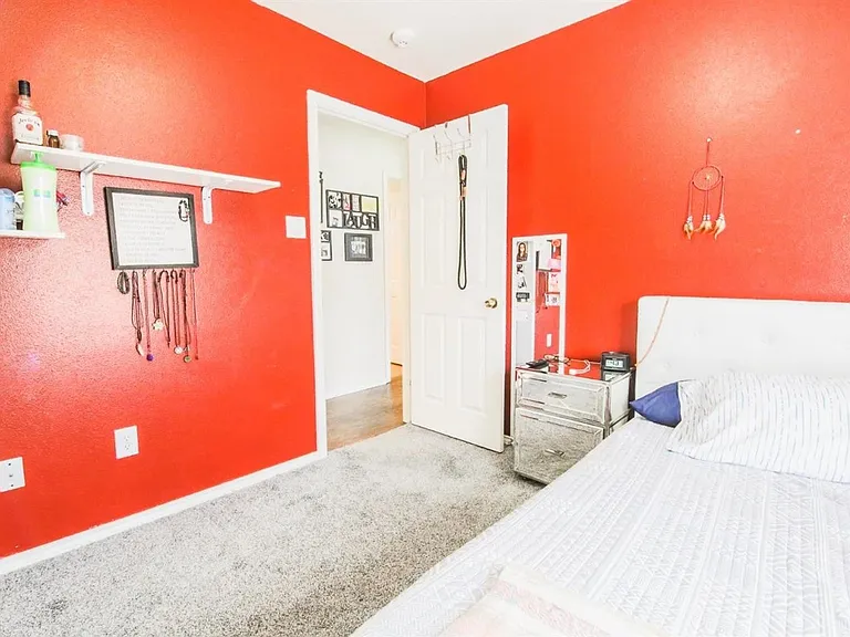 931 Xavier St — Photo 15