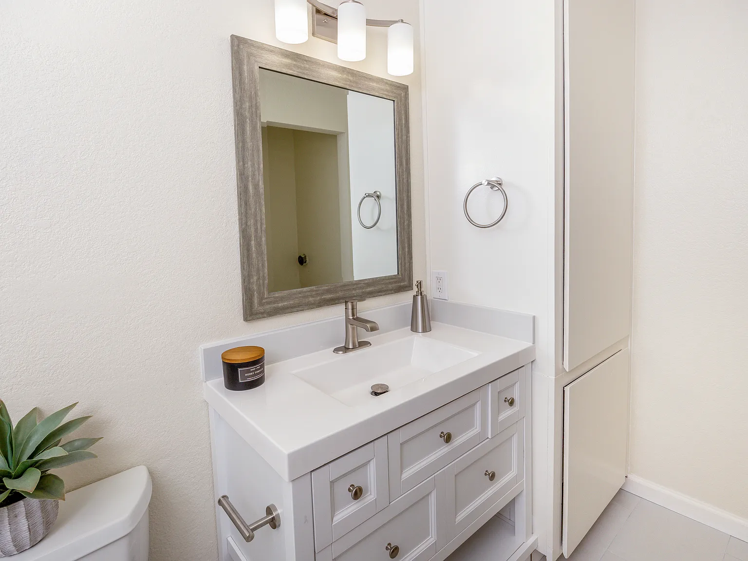 1 bed, 672 sqft, $3,150 — Photo 4