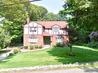 32 Dalton Rd, Holbrook, MA 02343