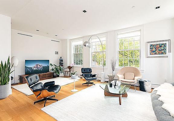 4th image of 72 Poplar St #3B