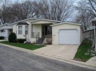70 Melbrooke Rd, Elgin, IL 60123