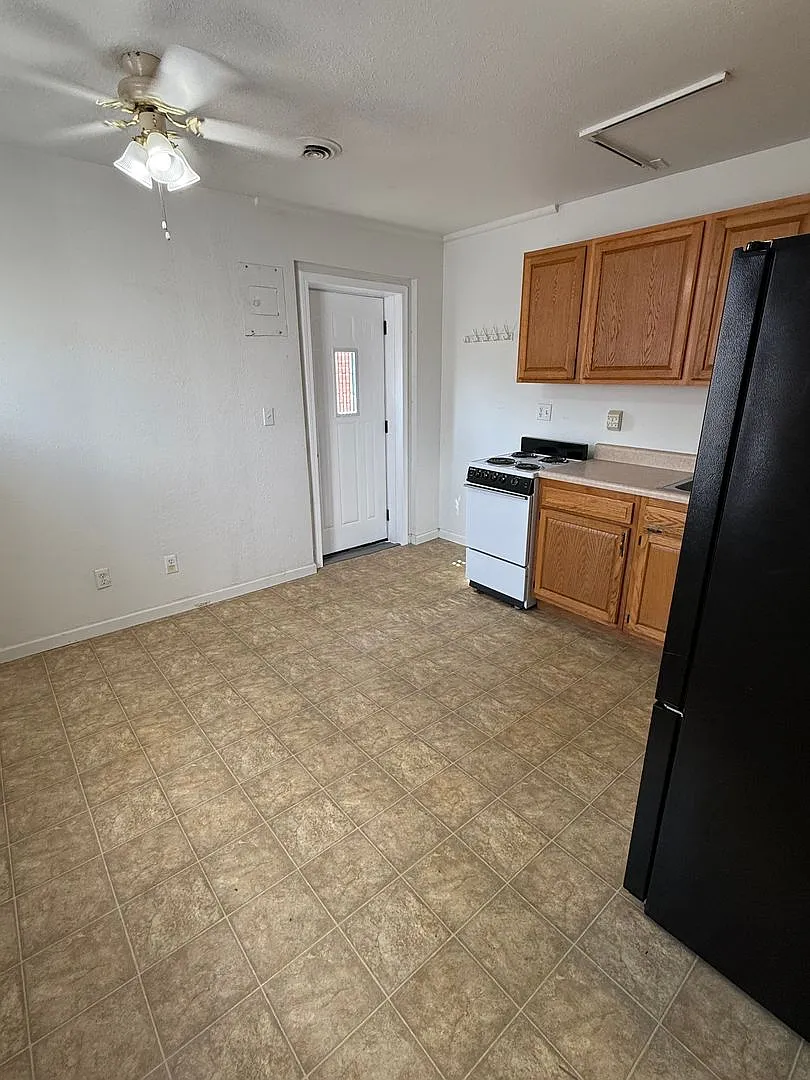 126 S. Main St. — Photo 3