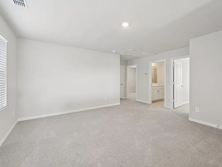 717 Leavenworth Dr — Photo 23