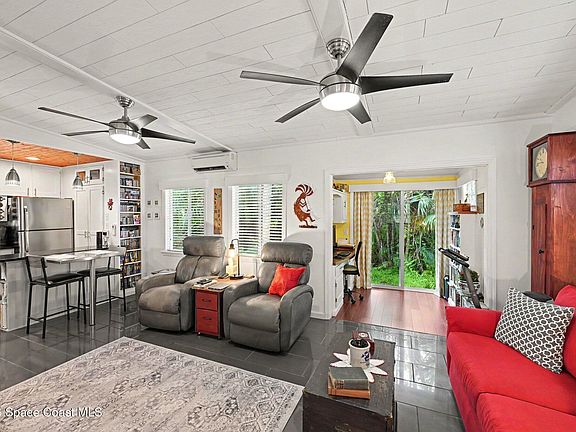 3rd image of 439 Plantation Dr