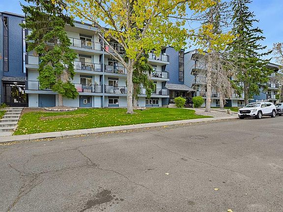 2nd image of 617 N 56th Ave SW #201