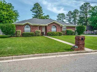 203 Monterrey Ln, White Oak, TX 75693