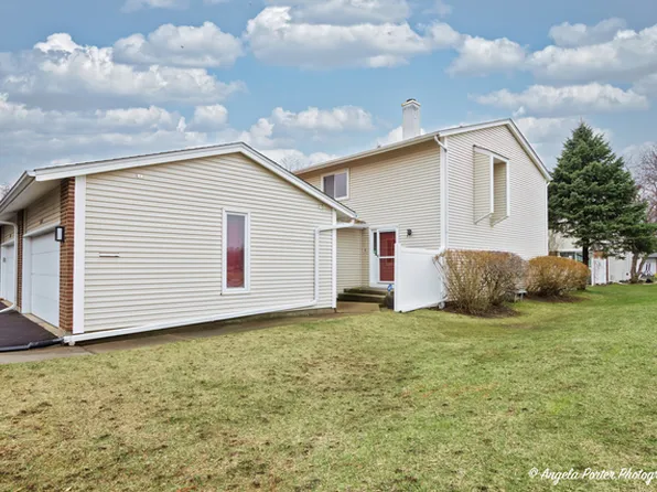 450 Skylark Ln #450, Deerfield, IL 60015