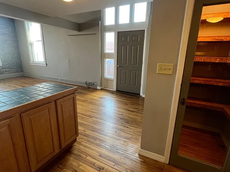 313 Park Central E #303 — Photo 13
