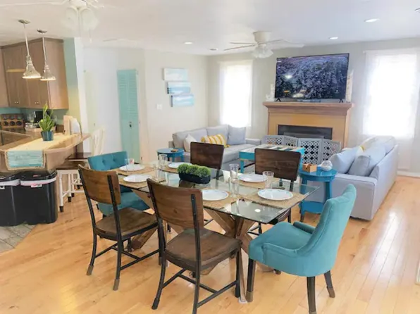 2405 Baltic Ave, Virginia Beach, VA 23451