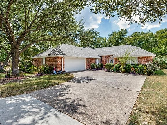 2nd image of 8705 Glen Hollow Dr