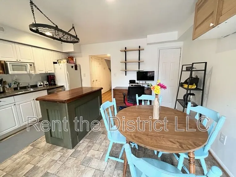 109 P St SW — Photo 5