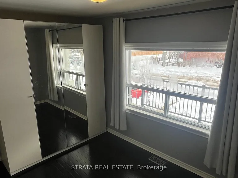 220 Holborne Ave #MAIN — Photo 3