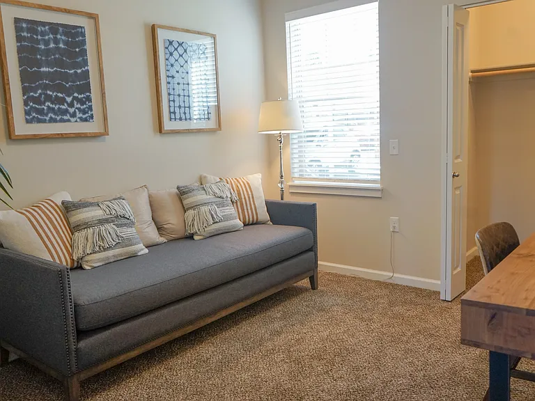 The Grove Apartments — Photo 30