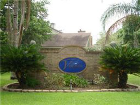 3rd image of 1838 Veranda Dr