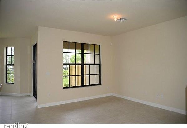 10474 Wellington Parc Drive 10474 e