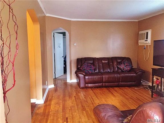 4th image of 11615 237th St