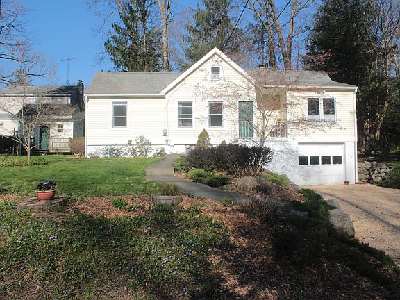 2nd image of 41 Rogers Ln