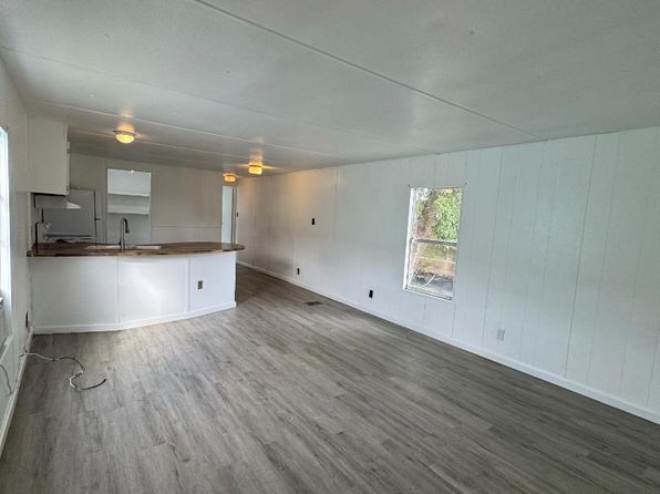 2111 W Austin St TRAILER 16