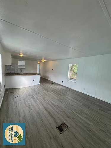 2111 W Austin St Photo 1