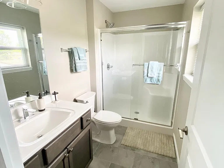 103 Manchester Dr — Photo 3